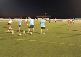 Primer entranamiento de pretemporada ayer lunes en el Manuel Ruiz