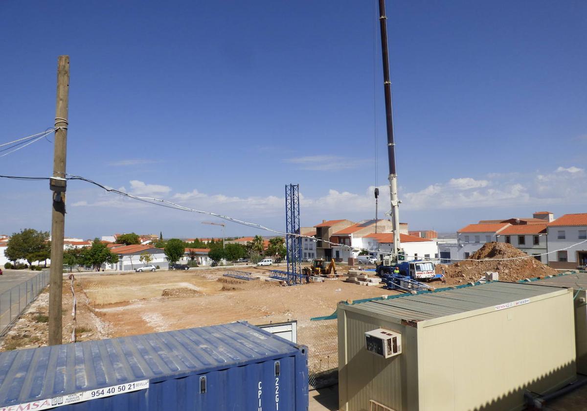 Comienzan las obras de construcción del nuevo cuartel de la Guardia Civil de Castuera