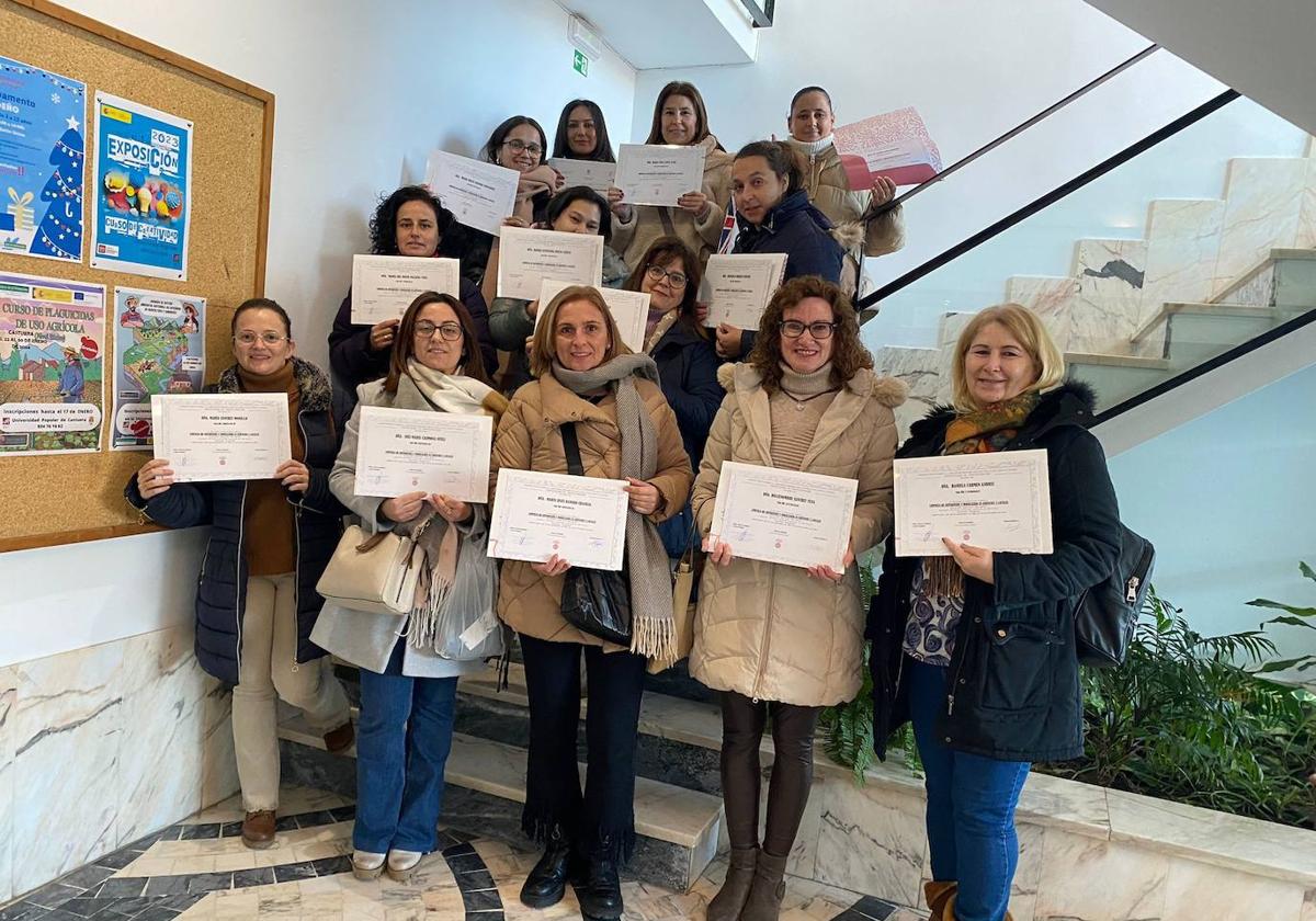 Participantes en elPrograma SARA de «Limpieza de superficies y mobiliario en edificios y locales».