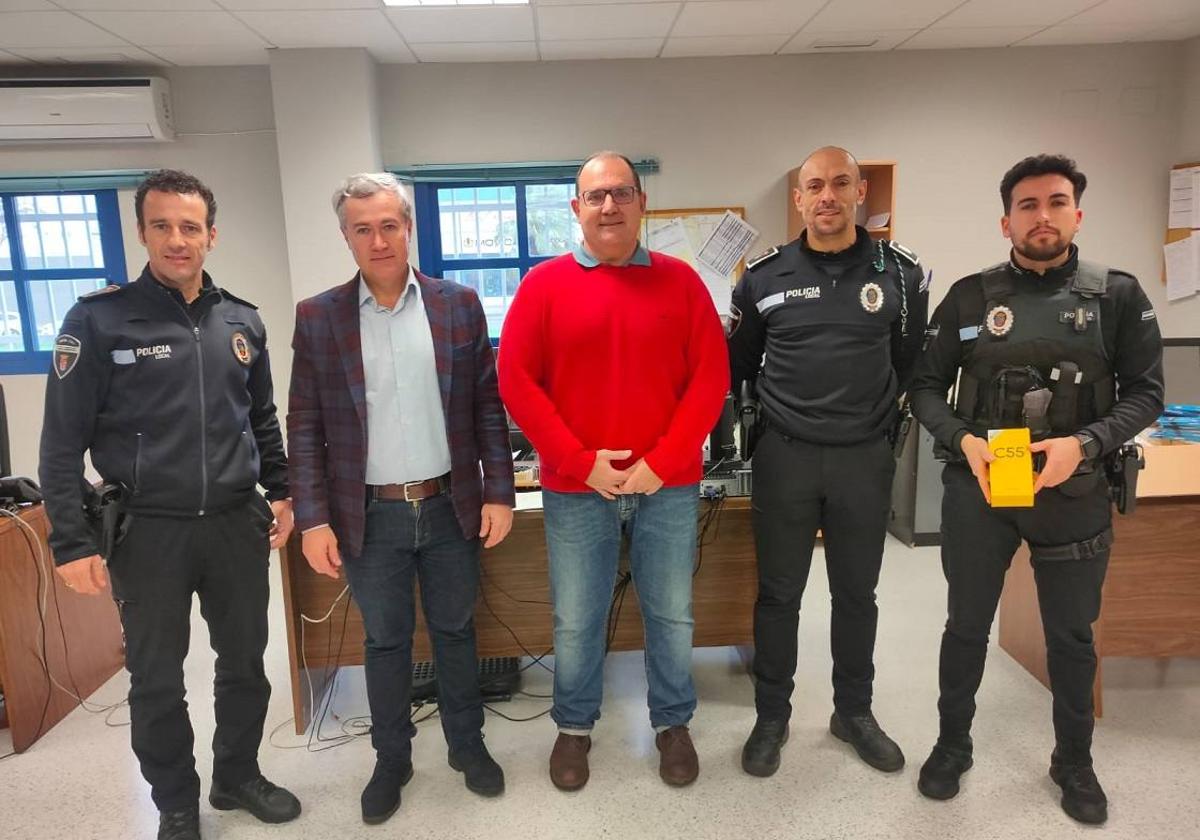 Acto de entrega de lo dispositivos en Don Benito