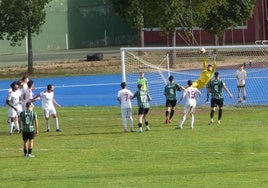 Imagen del partido del CD Castuera-Subastacar en Jerez de los Caballeros.