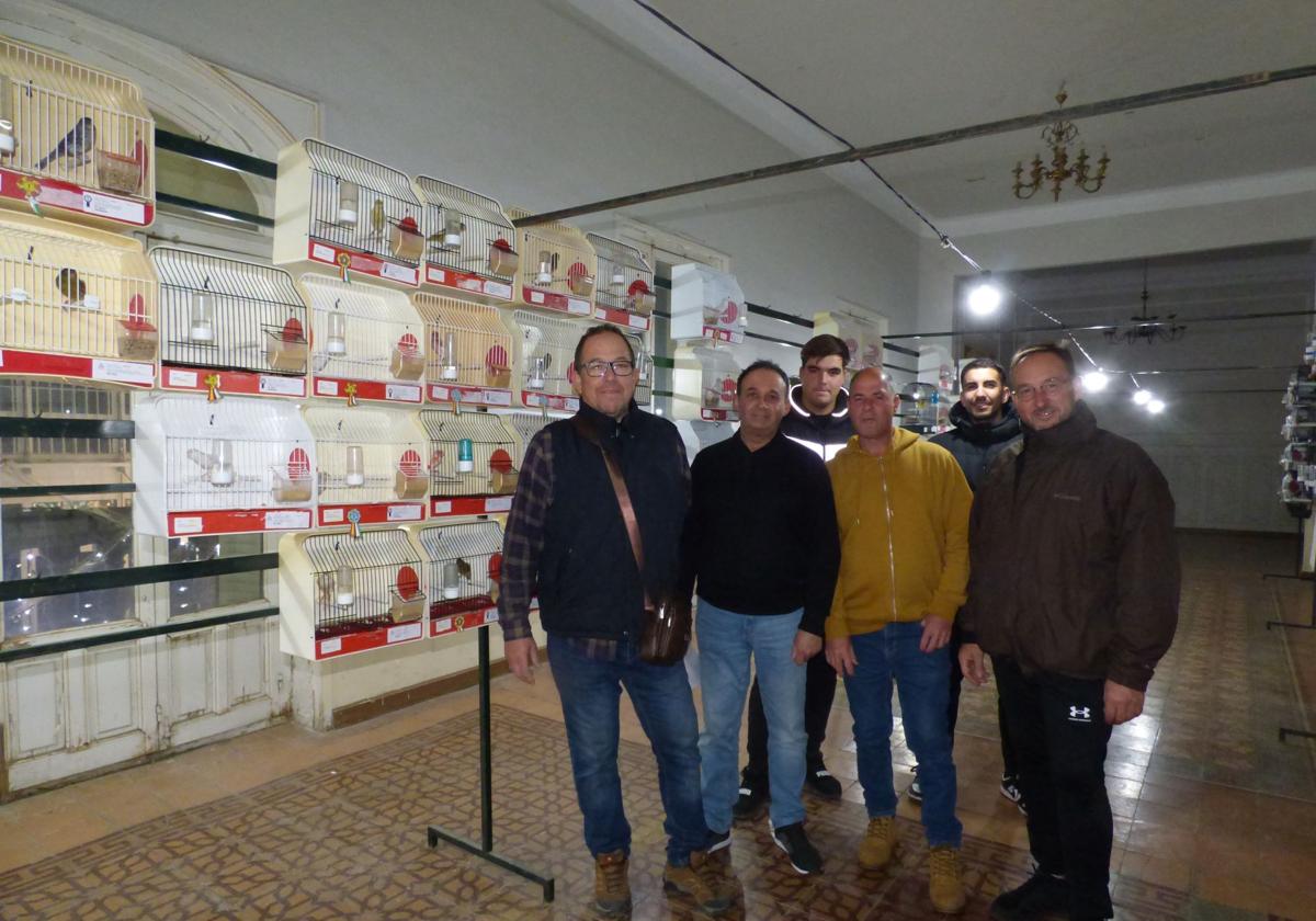 El XXVII Concurso Exposición de Ornitología reúne a más 200 ejemplares