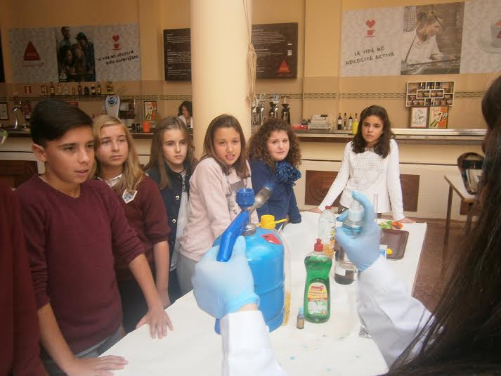 Alumnos de CEIP Joaquín Tena Artigas participan en el programa de la UEx 'Desayuna con la ciencia'