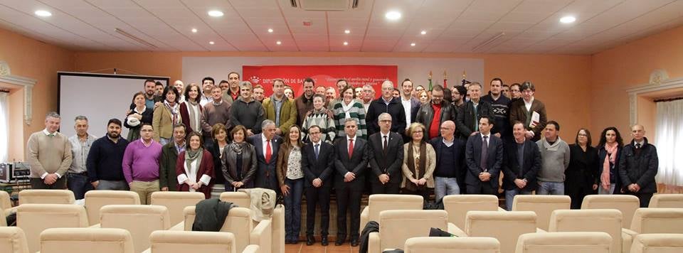 El presidente de la Diputación de Badajoz se reúne en Campanario con alcaldes de la comarca