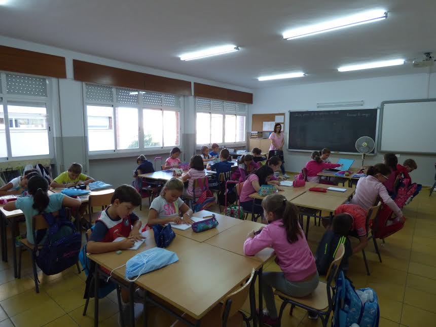 La normalidad marca el inicio del curso académico en los centros educativos de infantil, primaria y secundaria de la localidad