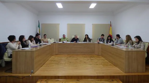 El Ayuntamiento de Castuera celebra hoy a las 15:00 horas un pleno extraordinario y urgente