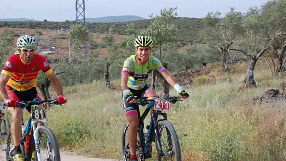 Dos deportistas de Castuera en la élite del ciclismo regional