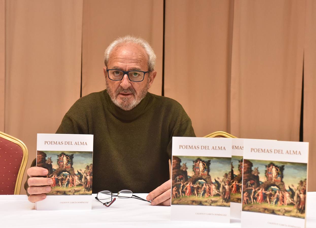 El cauriense Calixto García presentó su nuevo libro 'Poemas del Alma'