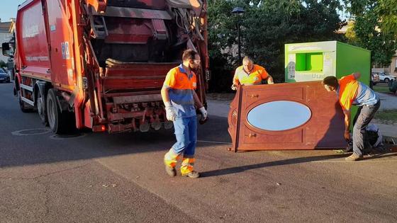 Coria recoge 11,5 toneladas de enseres