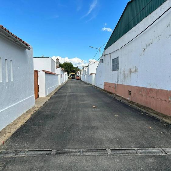 Las calles Venus y calle Canal de Rincón del Obispo lucen nuevo asfaltado