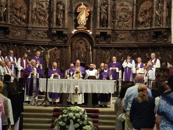 El funeral por Ceferino Martín congrega a los tres últimos obispos de la Diócesis Coria-Cáceres