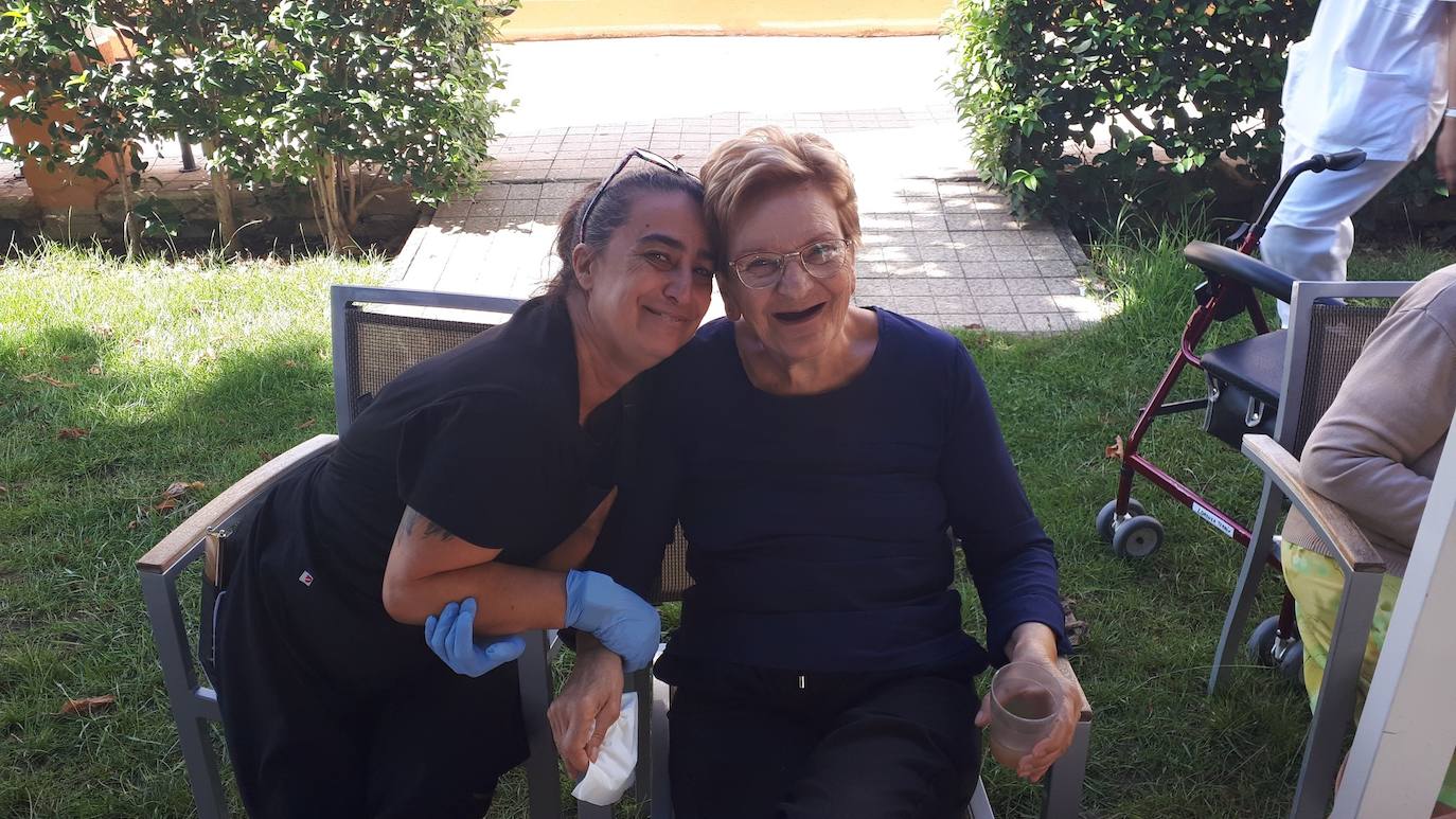 Migas, arroz con leche y roscas de vino para acompañar a los ancianos