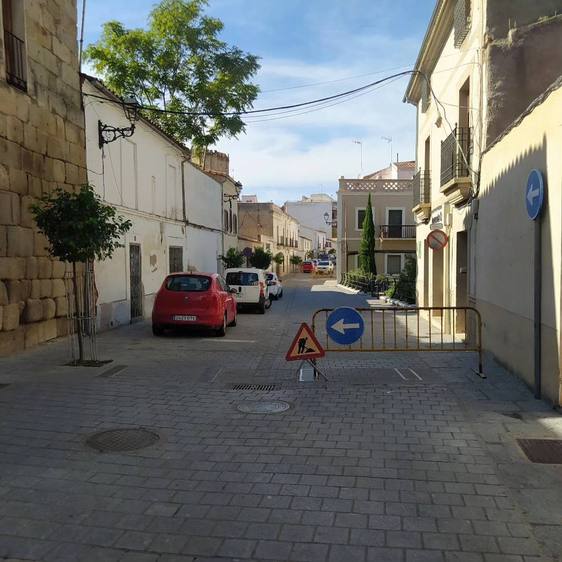 La calle Corredera permanece cortada por obras