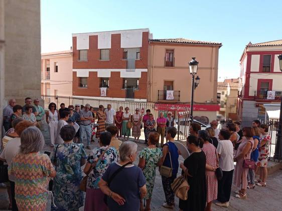Nuevo círculo del silencio en Torrejoncillo por los derechos de las personas en prisión