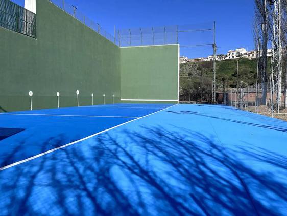 Vuelve el frontón a Coria con pistas mejoradas y torneo inaugural