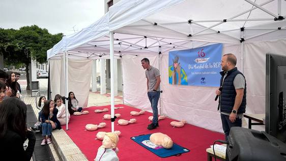 Los caurienses aprender a realizar una RCP gracias al SEMES