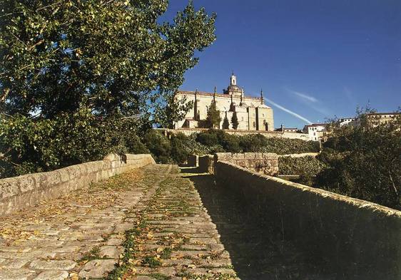 Anulan la condena de un vecino de Coria por haber realizado una construcción ilegal