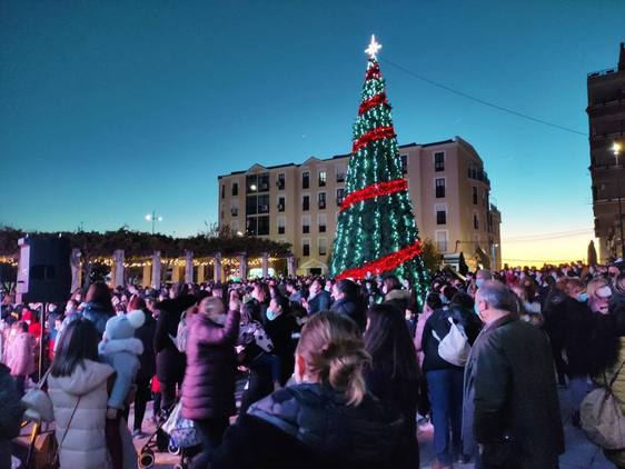 Coria dará la bienvenida a la Navidad mañana con el encendido de la Iluminación Navideña
