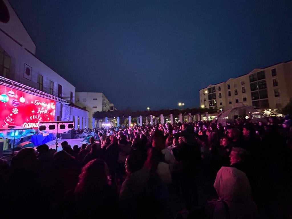 Coria da la bienvenida a la Navidad con el encendido de luces