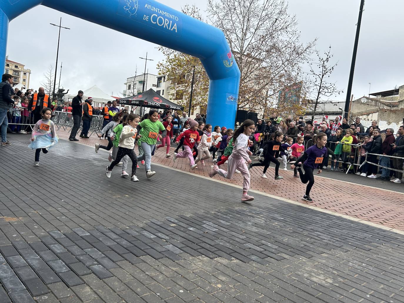 Participación masiva en la San Silvestre de Coria 2023