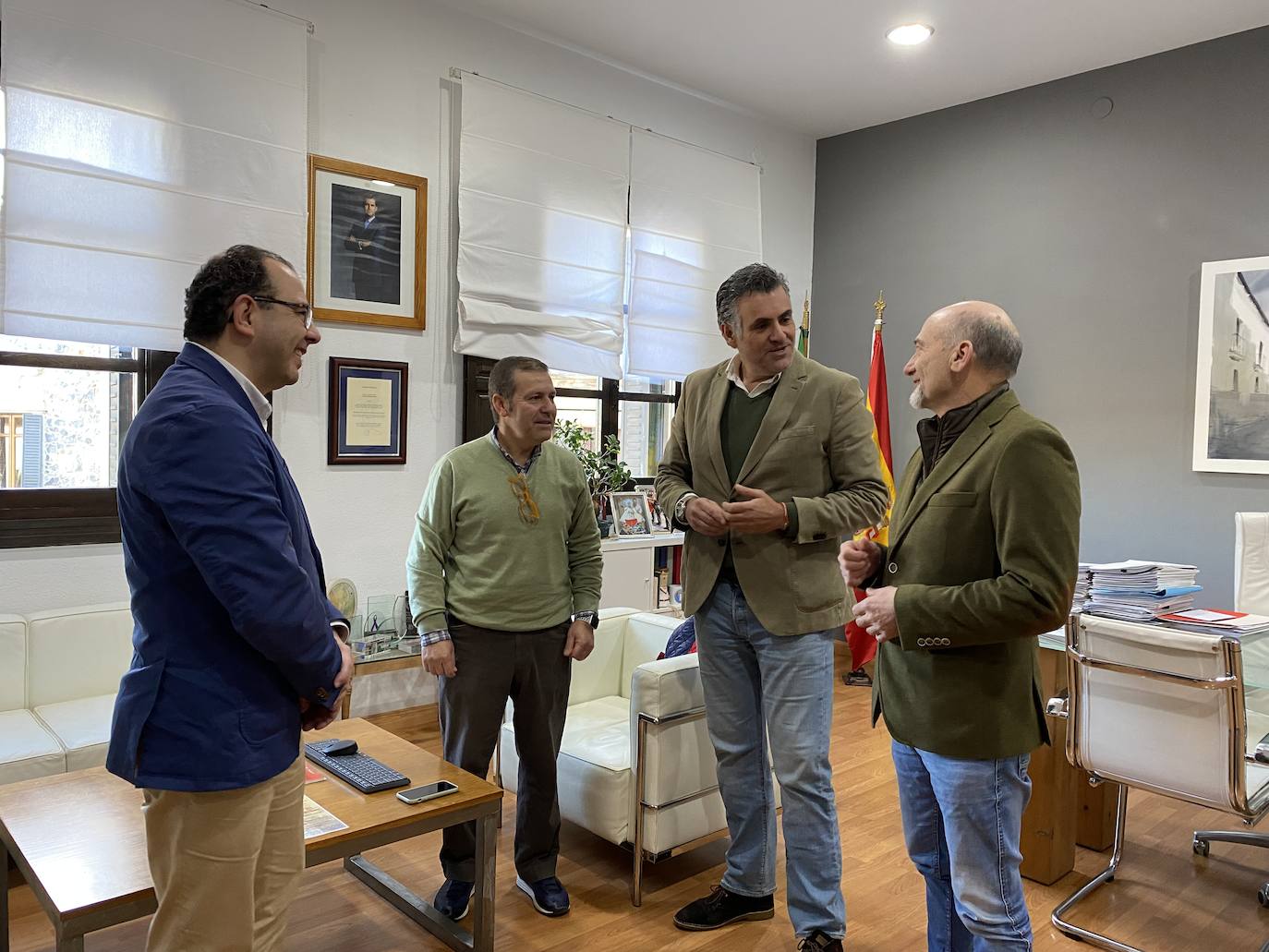 Reunión entre García Ballestero y representantes de FEMAERCA. 