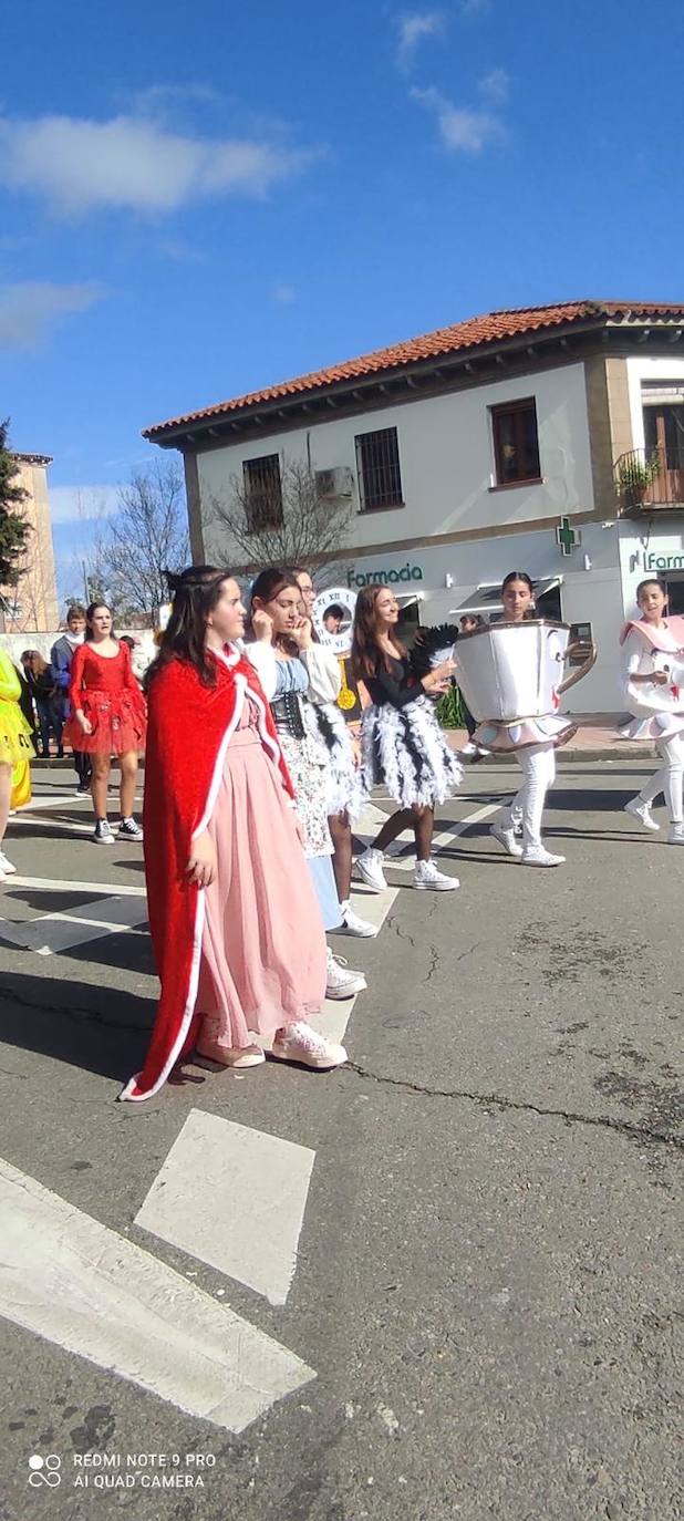 Coria finaliza el Carnaval 2024 con el esperado desfile educativo