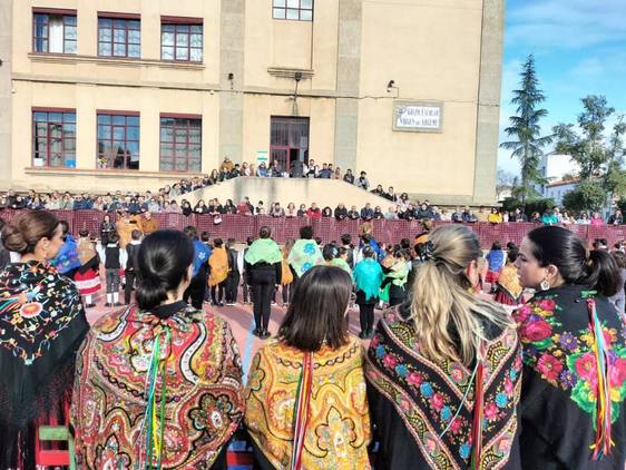 Savia Viva de Coria ya celebra la semana de Extremadura en la escuela