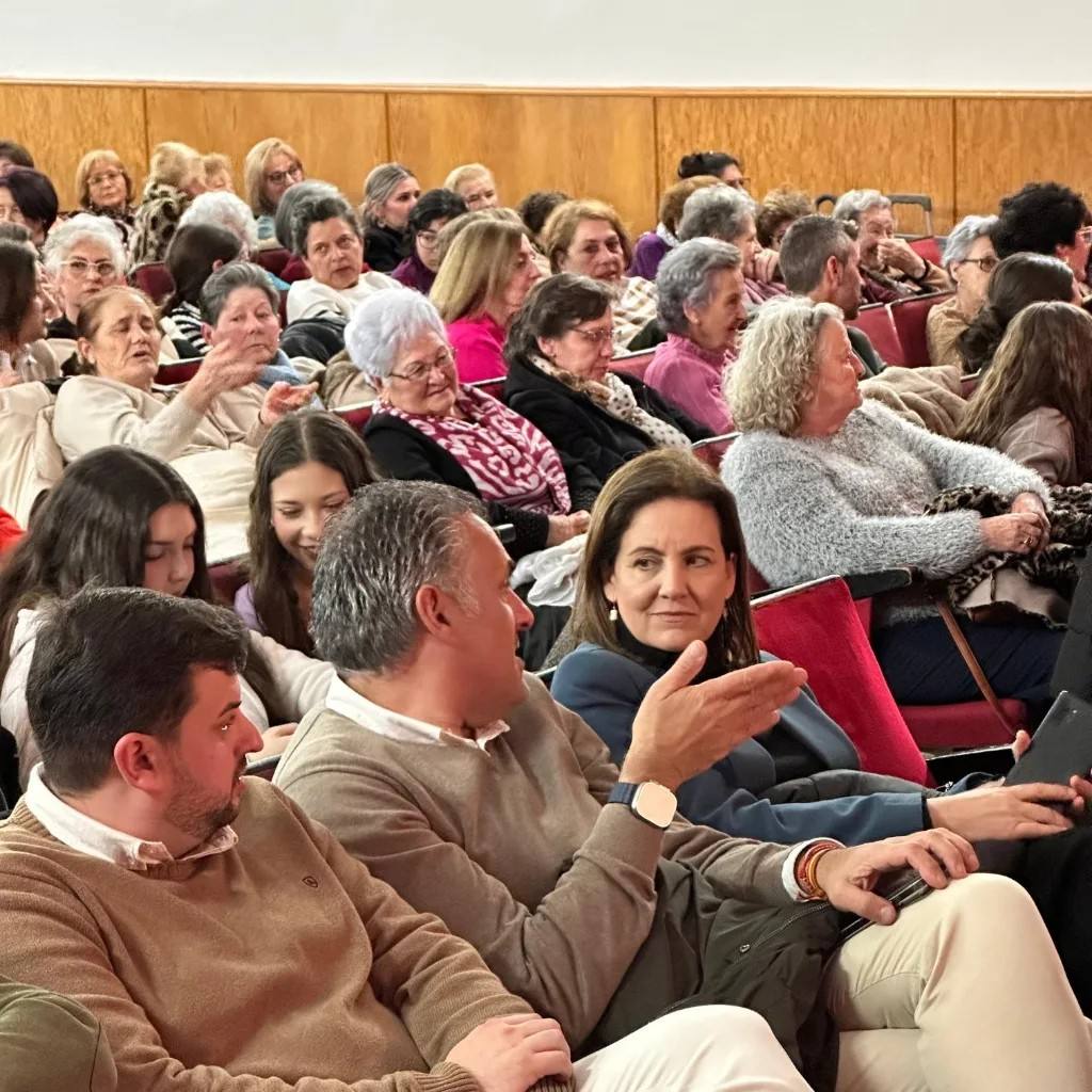 Josefa Gonzalo protagoniza el Acto Homenaje de la Asociación de Mujeres de Coria y Comarca