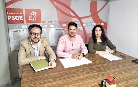 El PSOE de Coria denuncia que el gobierno del PP «sube impuestos y tasas, elimina bonificaciones y baja las existentes»