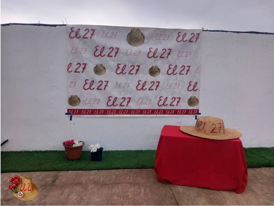 La peña El 27 de Coria ya tiene listos sus sombreros
