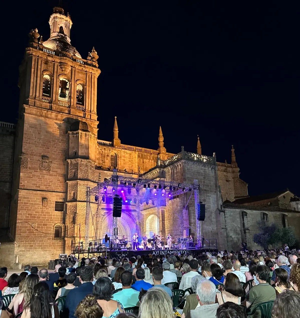Iván «Melón» Lewis deslumbra en el Festival de Coria