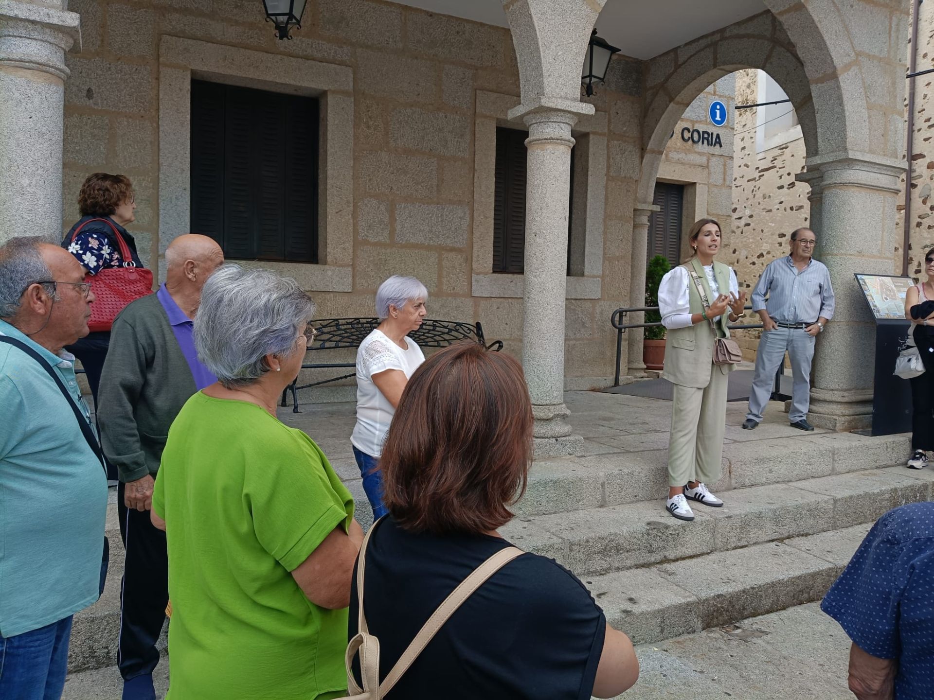 Éxito de la ruta «Caminando por el Recuerdo» en Coria