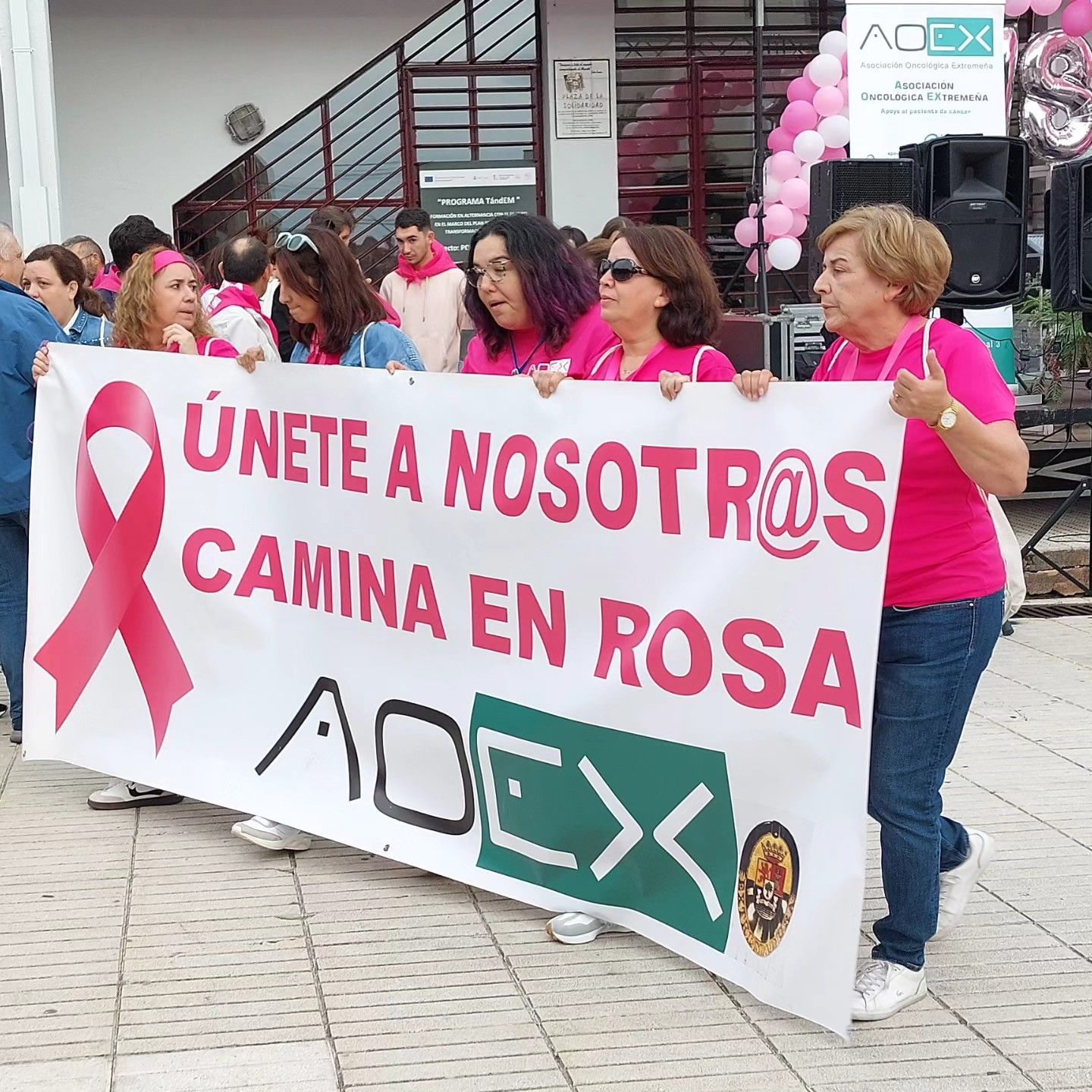 Coria vive la IX Marcha Rosa de AOEX en el Día Mundial contra el Cáncer de Mama