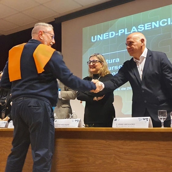 La Alcaldesa de Coria celebra el inicio del curso académico 2024-2025 de la UNED en Plasencia