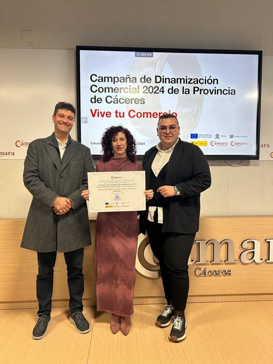 La Cámara de Comercio de Cáceres reconoce la labor de ASECOC en la campaña «Vive tu Comercio»