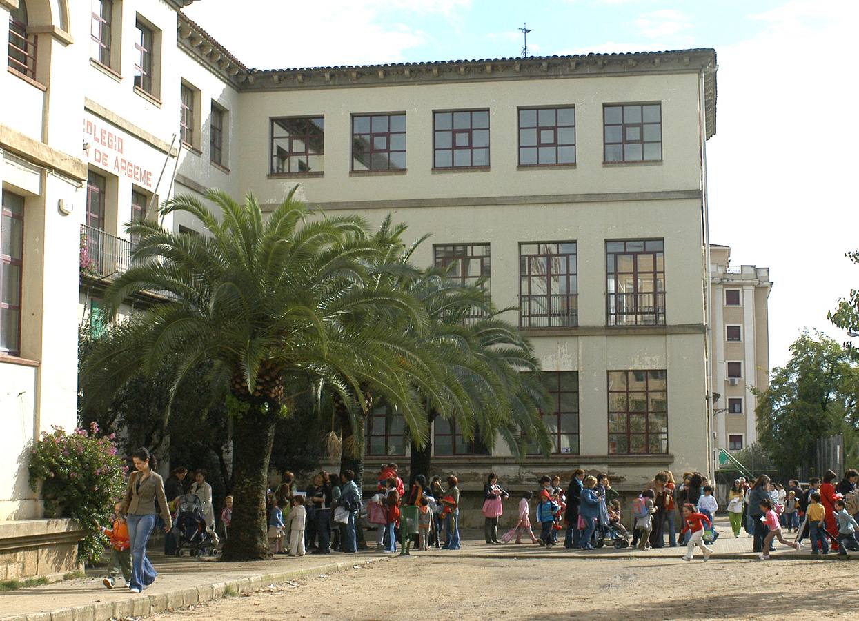 La solicitud debe presentarse en el registro del Ayuntamiento