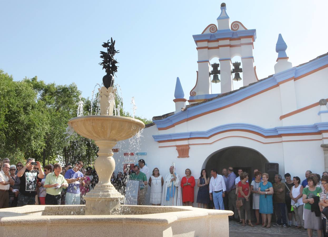 Inauguración de la fuente-pozo