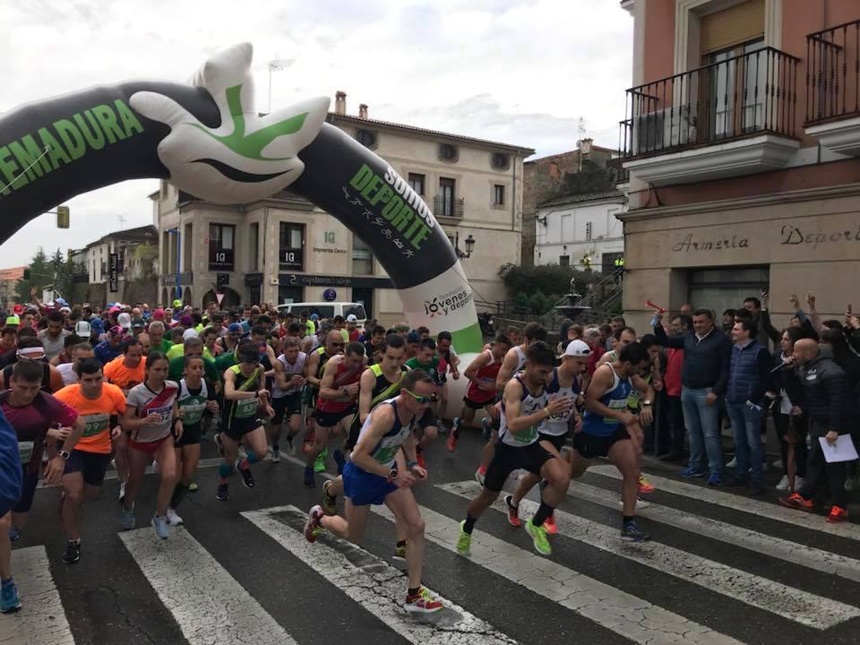 Mario Mirabel y Sara Barrios ganadores de la X Media Maratón
