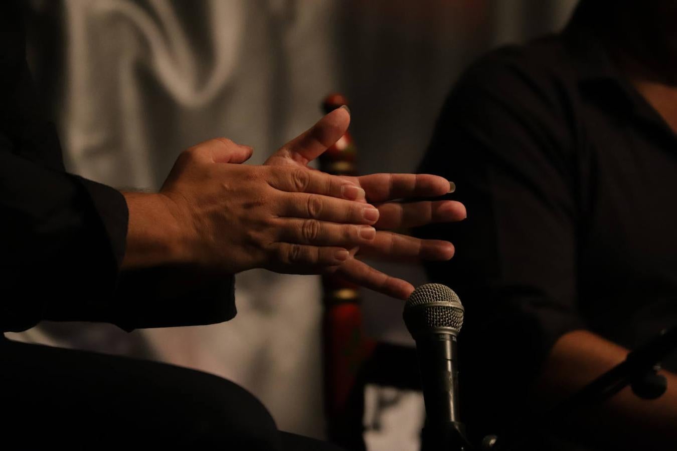 Detalle de las palmas para acompañar a Antonio Reyes.