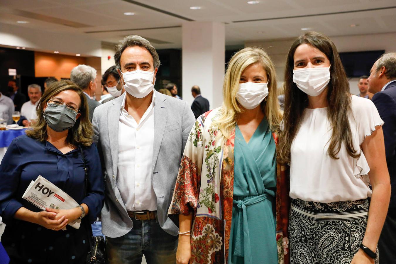 Un centenar de personas asistieron a la presentación