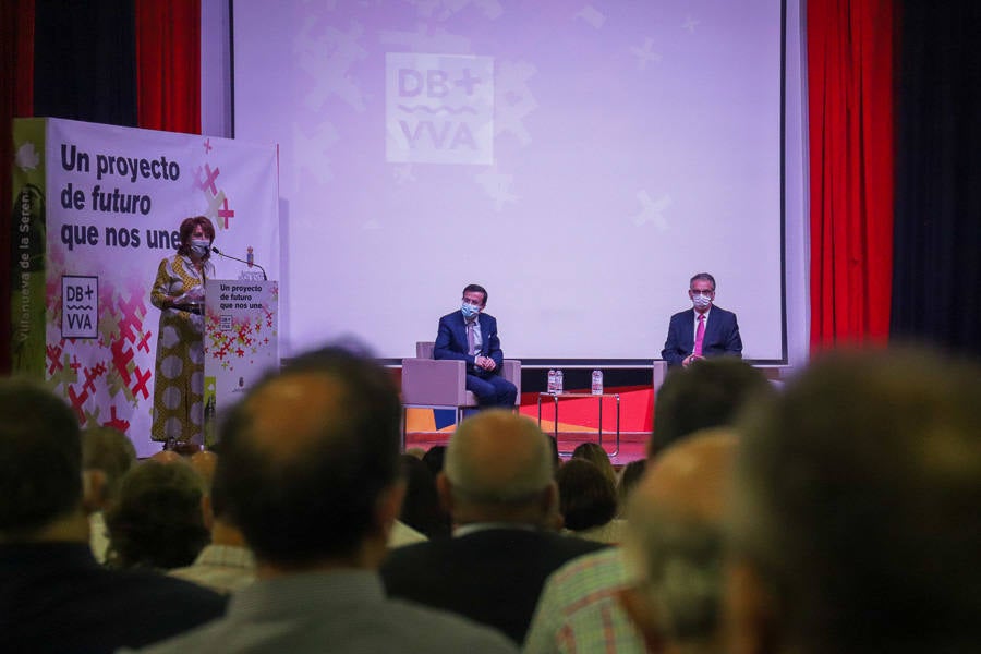 Alrededor de 230 personas han participado en este primer acto.