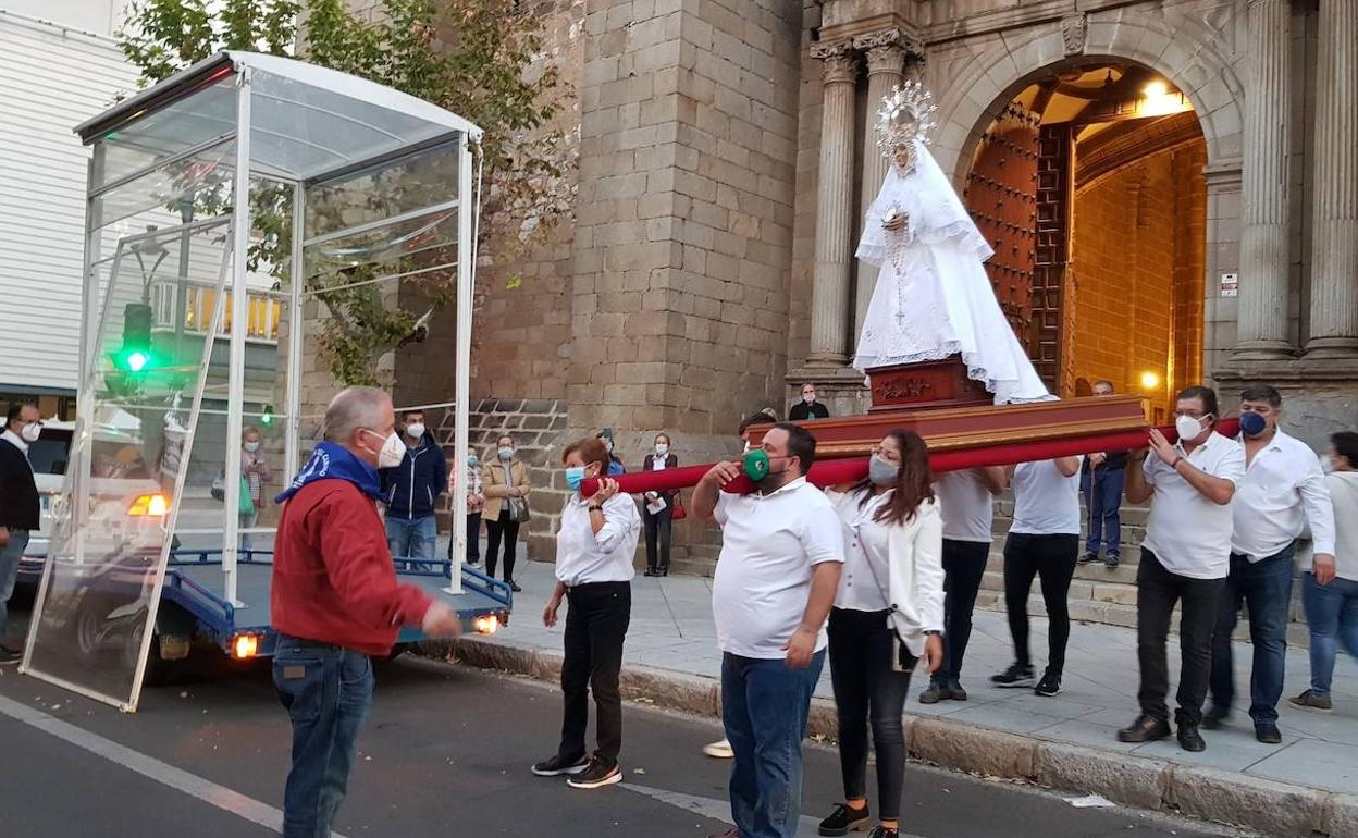 Despedida de la VIrgen de las Cruces hacia su santuario en 2020. 