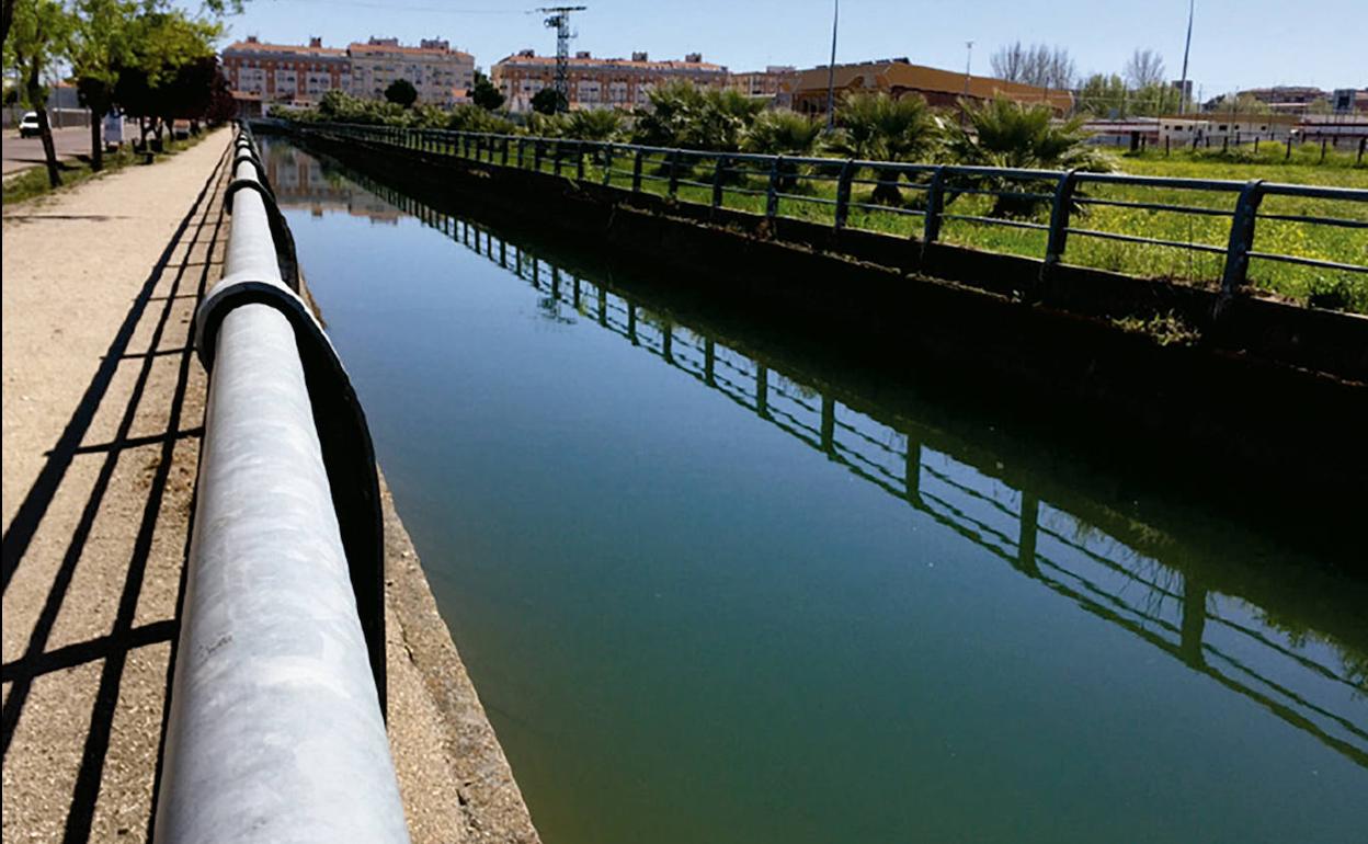 La Confederación cubrirá un tramo de 520 metros del Canal del Zújar
