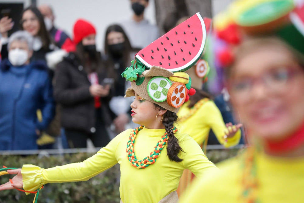 El mensaje de 'No a la guerra' estuvo presente en muchas de las comparsas. 