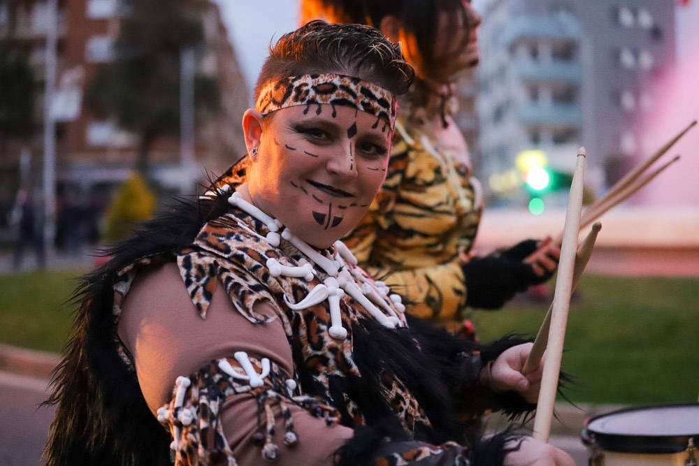 El mensaje de 'No a la guerra' estuvo presente en muchas de las comparsas. 