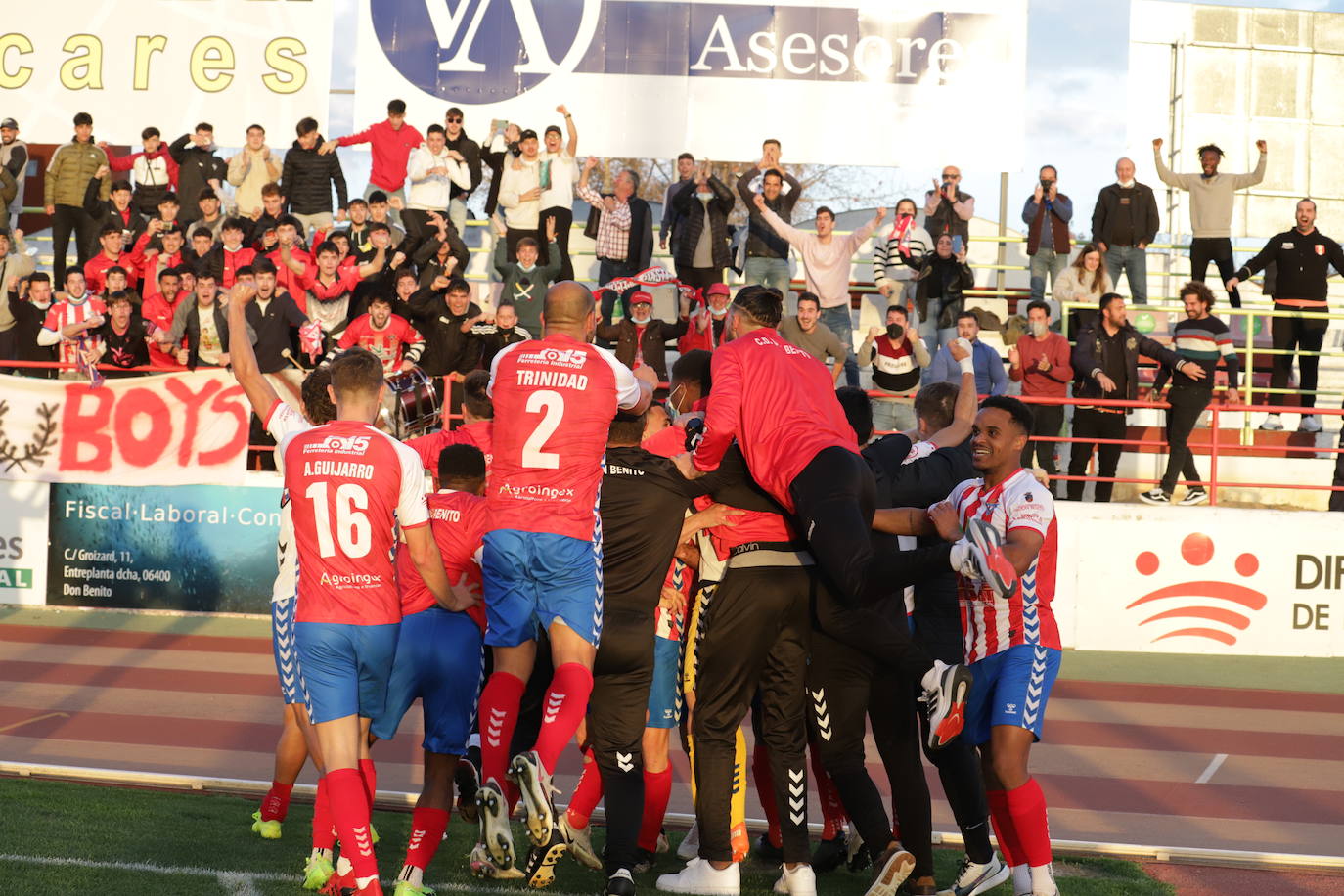 Celebración del gol de la victoria rojiblanca.