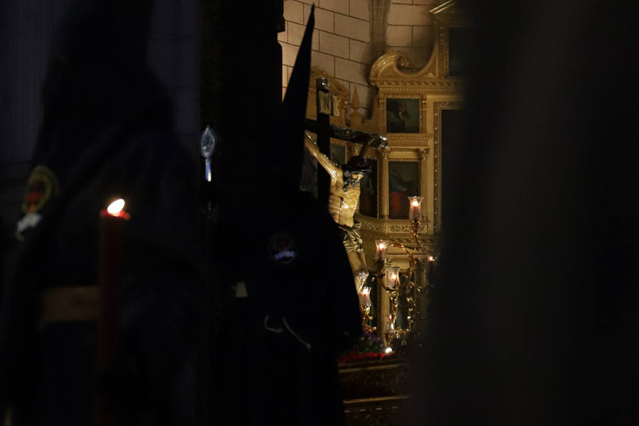 Emotiva procesión en la noche del Jueves Santo.
