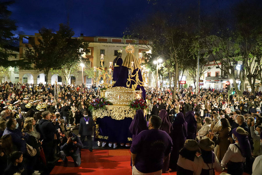 El Medinaceli y la Merced congregaron a muchos en la plaza de España.