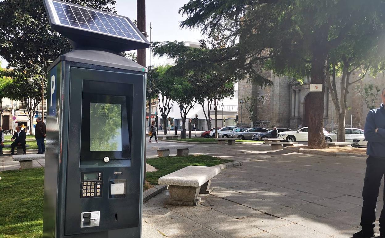 Los nuevos parquímetros empezarán a funcionar el próximo 3 de mayo. 