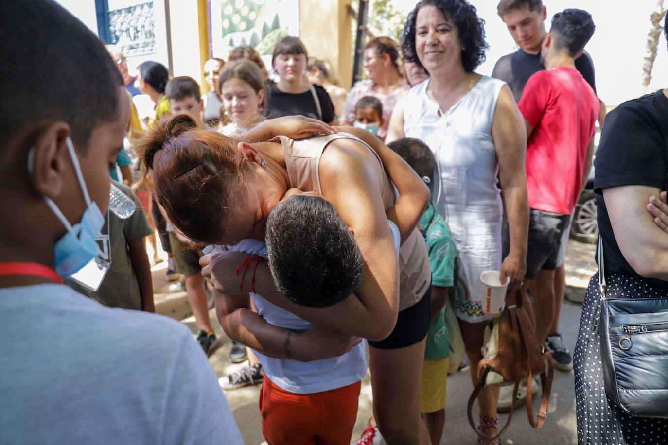 Despedida de los pequeños y sus familias en Don Benito.